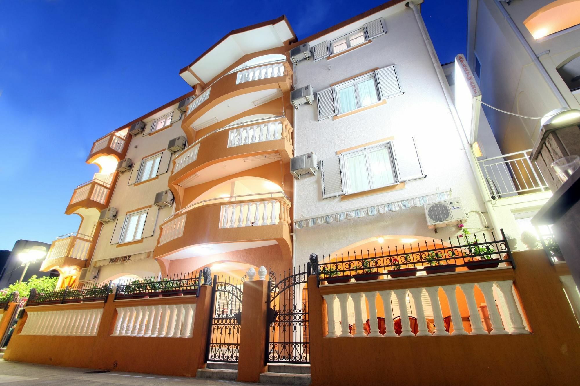 Apartments Memidz Будва Екстер'єр фото